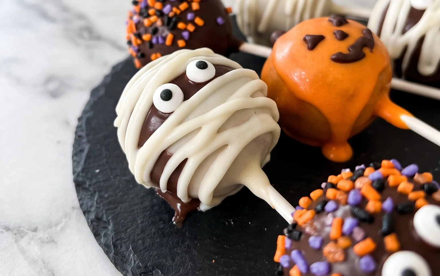 Halloween Cake Pops